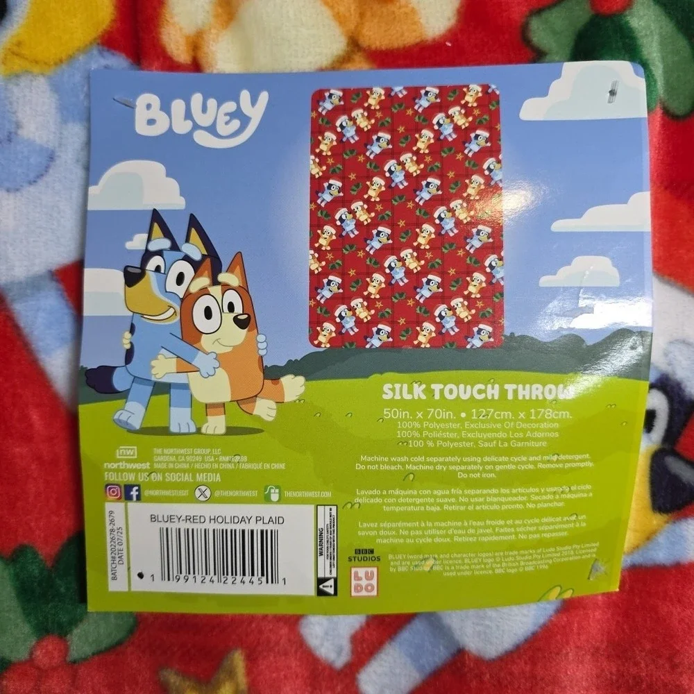 Bluey & Bingo 50 x 70 Red Holiday/ Christmas Kids‎ Soft Throw Blanket